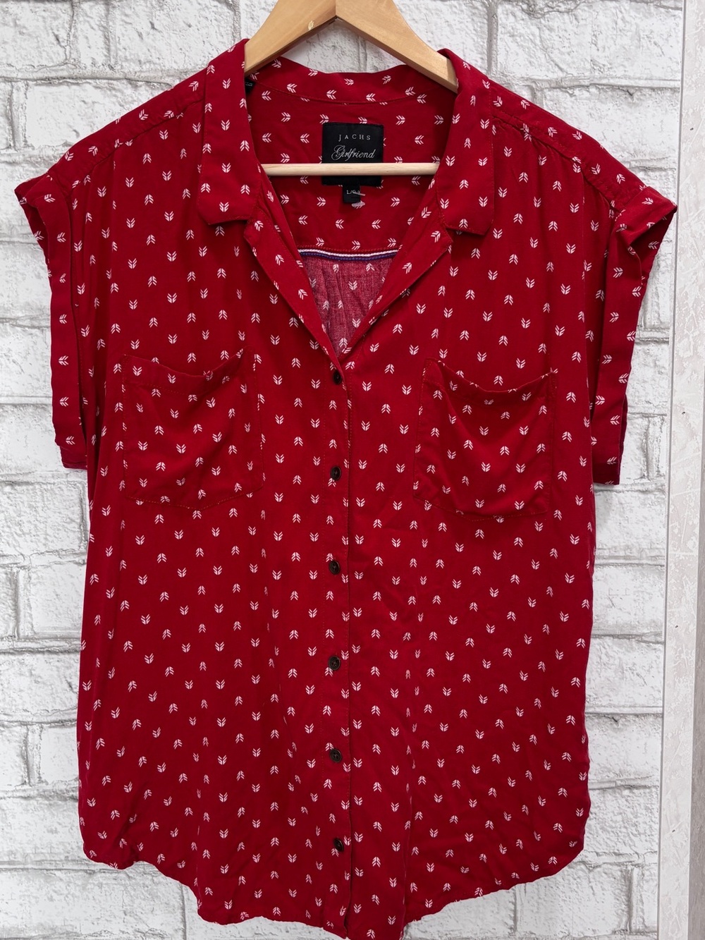 JACHS Girlfriend Red Short-Sleeve Button-Down Shirt with Micro White Print